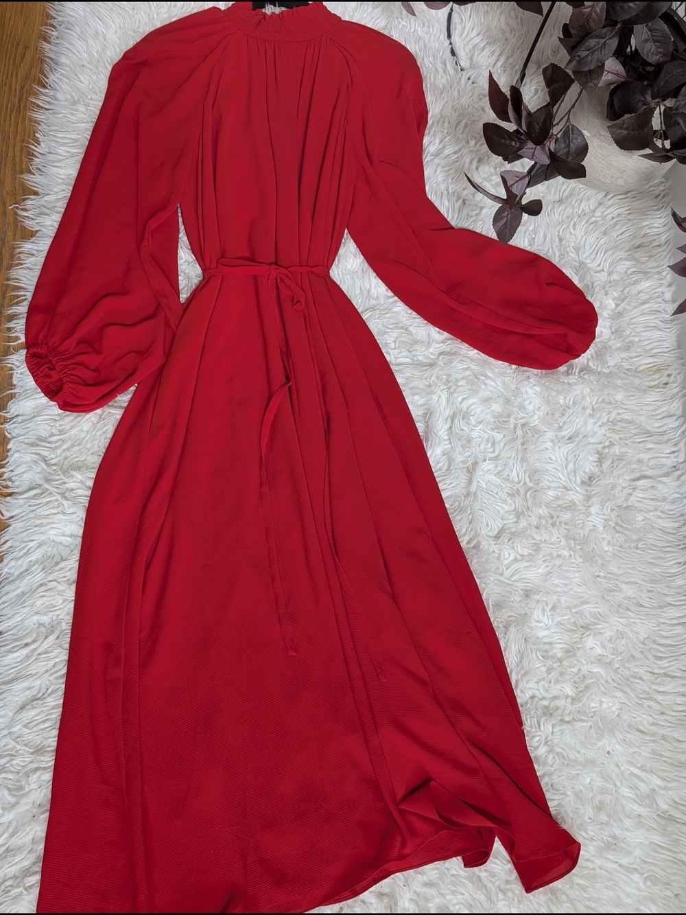 Elegant Red Long-Sleeve Maxi Dress with Waist Tie